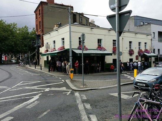 M O'Briens Full Bar And Lounge