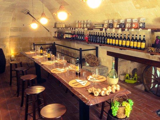 La Grotta della Petrarola