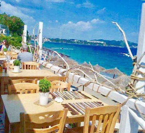 Rada Seaside Restaurant