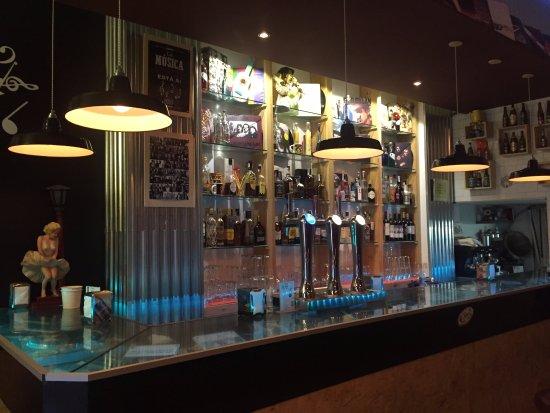 Le Clan Música y Tapas