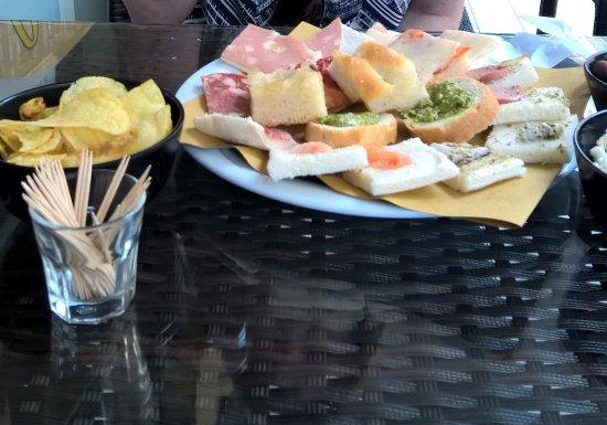 De Lisi Indica Wine Bar