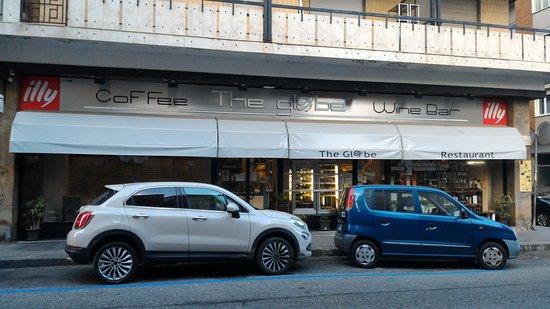 The Globe Coffee & Restaurant