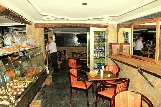 Cafe Patisserie Sousi