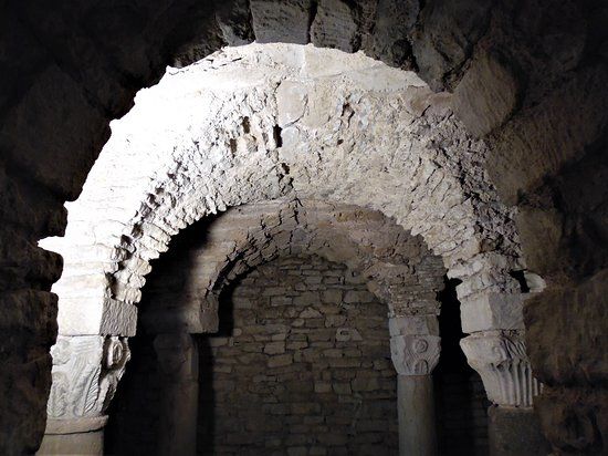 Crypte Carolingienne