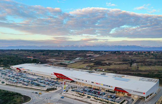 Supernova Shopping Center