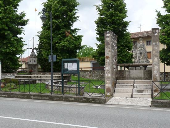 Piazza del Trattato