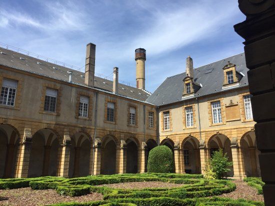 abbaye de Saint-Arnould