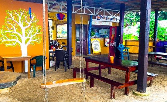 Arepas y Empanadas Colombianas