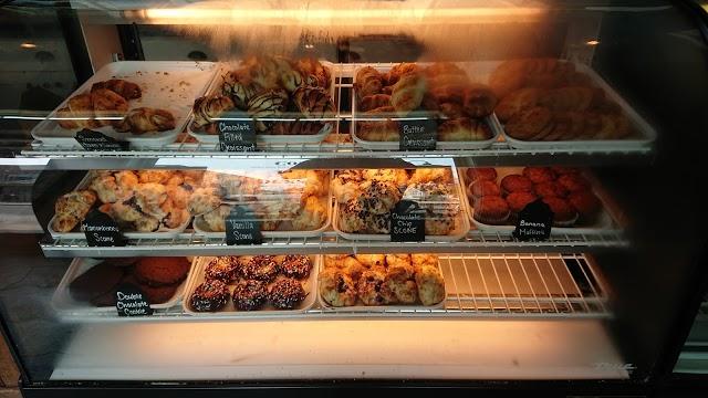 Red Velvet Bakery by the Sea