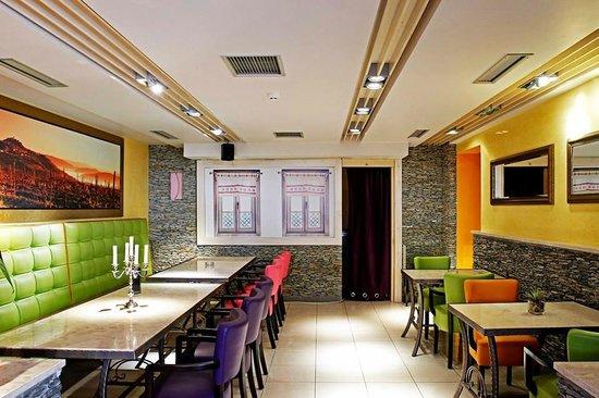 Piano Bar and Lounge