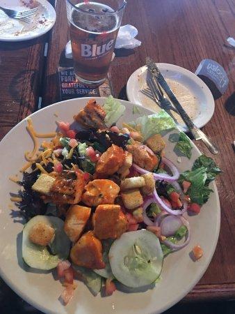 Hooley House Sports Pub & Grille