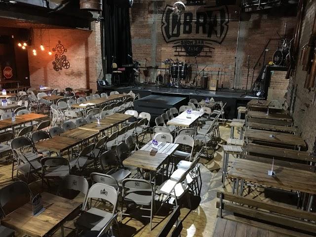 LA OBRA Show Bar