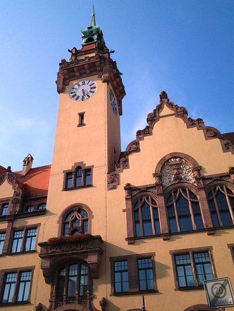 Rathaus mit seitlicher Einfriedung Niedermarkt 1