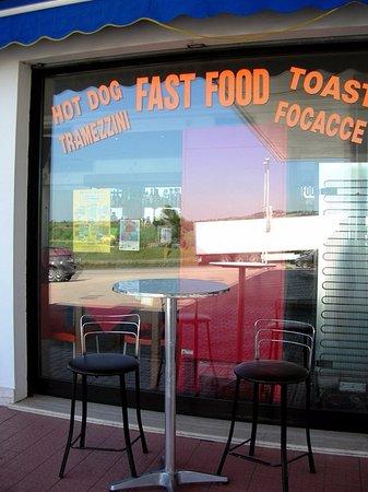 Stazione Di Servizio Esso Nathy Bar