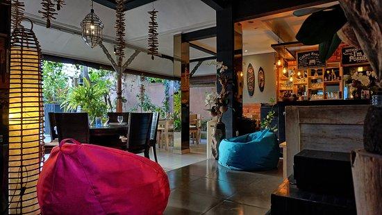 Black Sands Coffee & Eatery