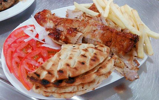 Tavernaki Tou Gamprou