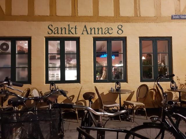 Sankt Annae 8