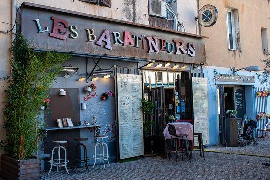 Les Baratineurs