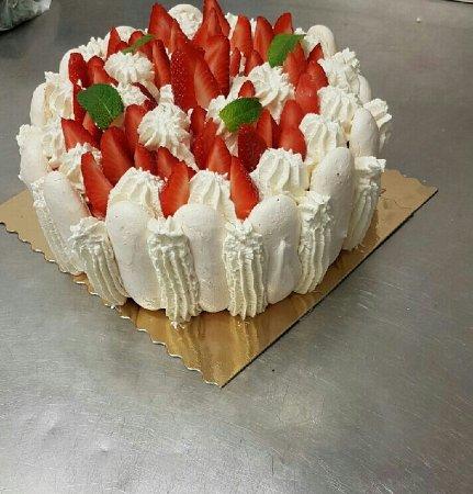 Le Beluga Artisan Glacier