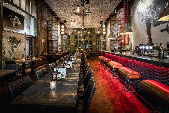 Old Dutch Sports Bar &