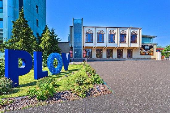 PLOV Lounge & Banquet Hall