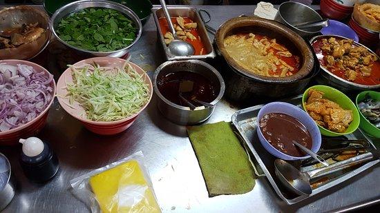 Madras Lane Curry Laksa