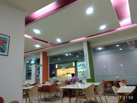 Abad Cafe and Patisserie