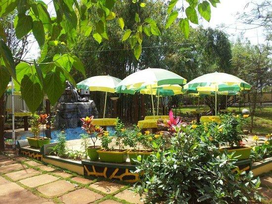 Waterhole Family Garden Restaurant