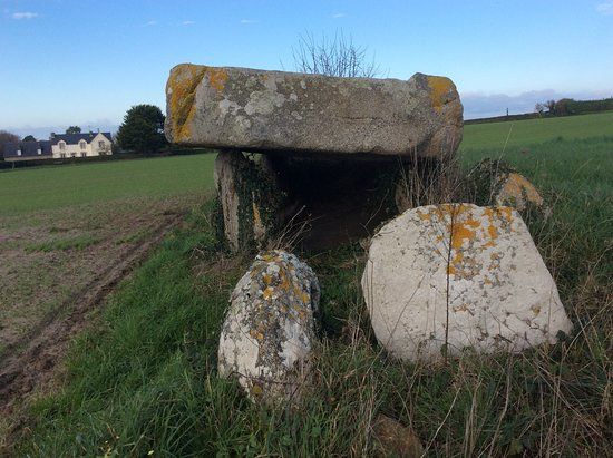Menhir de Diévet