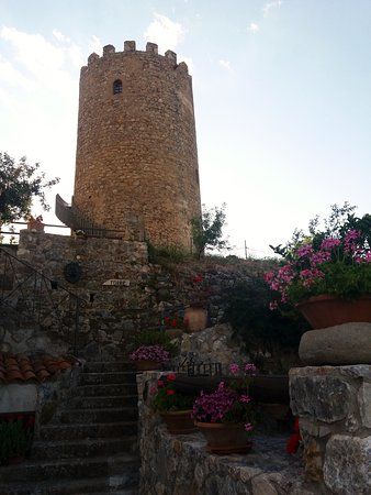 Tour de Saracen