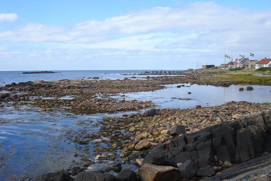 Kustvandring pa Bjarehalvon