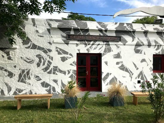 Galeria Pueblo Garzon