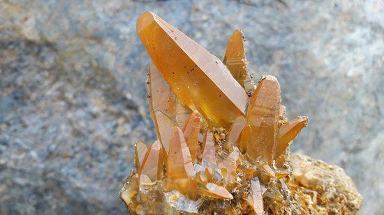 Kristallmuseum und Schweizer Strahler Museum Schmidt Werner Morel-Filet