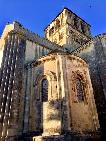 église Notre-Dame-et-Saint-Junien de Lusignan