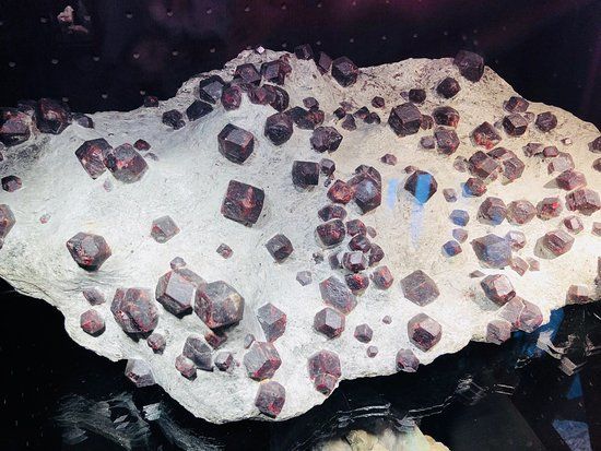 Mythos Edelstein Kranzelbinder