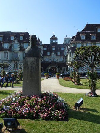 Buste Francois Andre