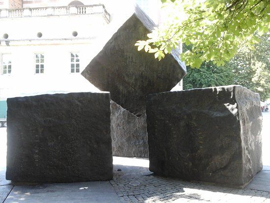 Memorial to victims of National Socialism at Karlsplatz