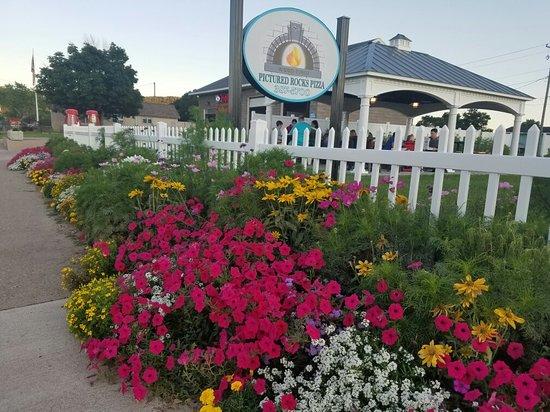 Pictured Rocks Pizza