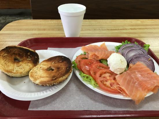 Label's Table Delicatessen