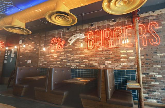 Amigos Burgers & Shakes