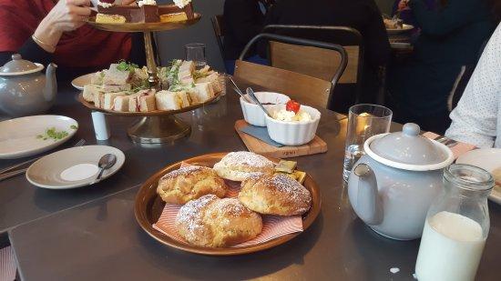 Whitfords Cafe Bar with Rooms