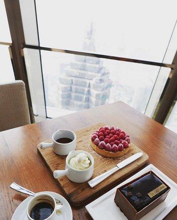 Bar Level 87 at Park Hyatt Shanghai