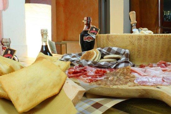 La Rezdora Di Modena