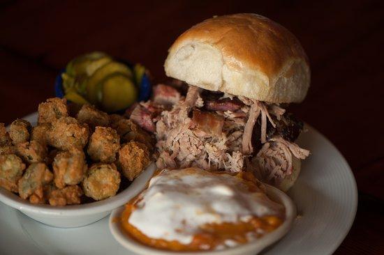 'Cue Barbecue Peachtree Corners