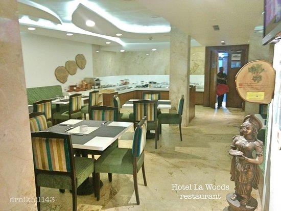 La Woods Hotel Restaurant