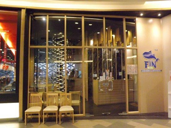 Fin Premium Sushi Bar