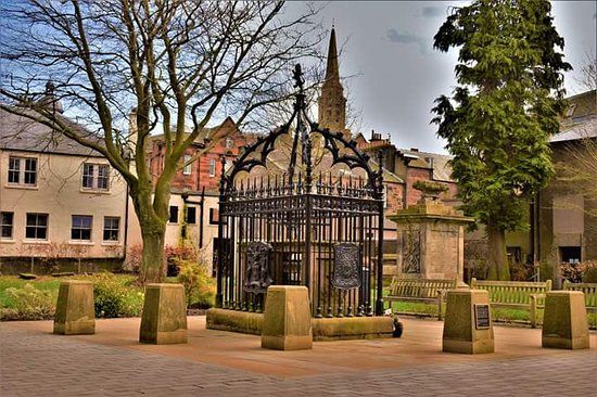 Tomb of Sir John De Graeme