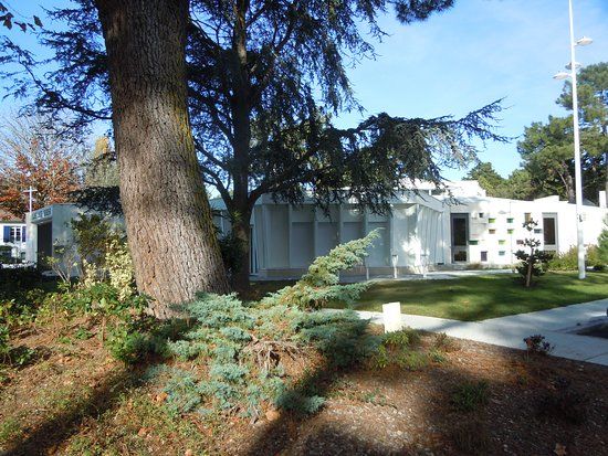 Eglise Sainte Therese la Baule