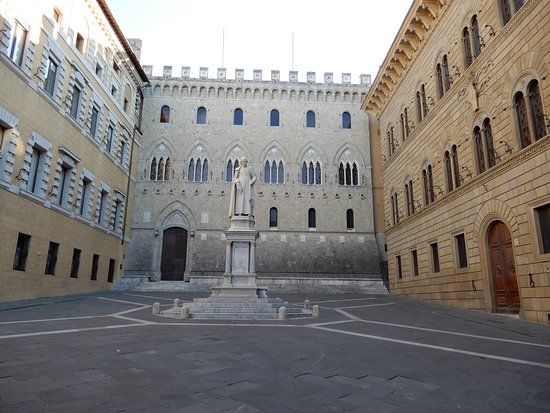 Statue of Salustio Bandini