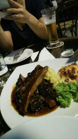 Thirsty Monkeys Cafe and Bistro